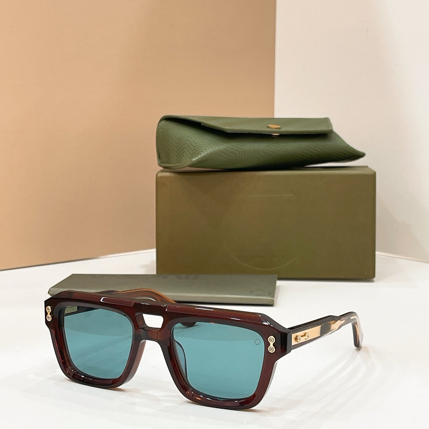 Akoni AKS-531 Sunglasses